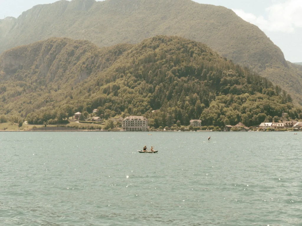 hotel vue lac annecy