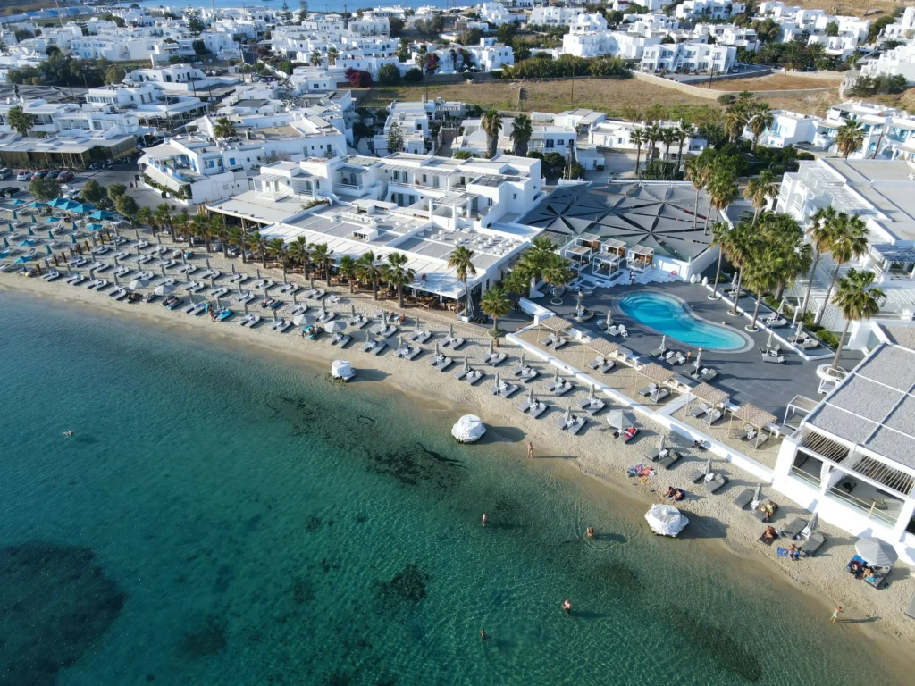 Ornos plage ou dormir a mykonos en famille